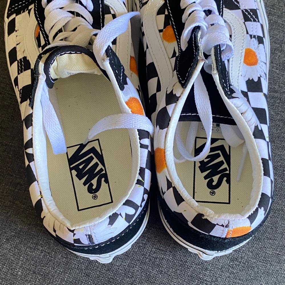 Vans Womens flower Checkered Sneakers size 7.5 - Picture 9 of 11